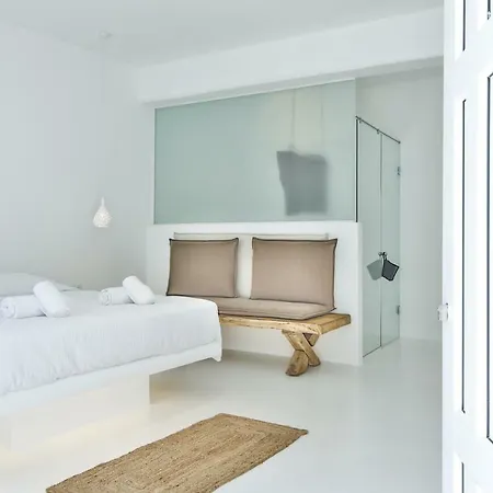 Arktos White * Mykonos Town